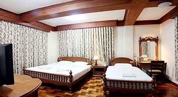 Mr. Charles Hotel