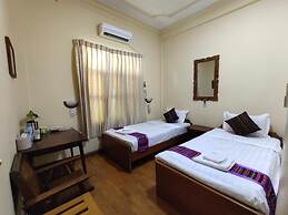Mr. Charles Hotel