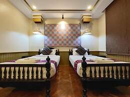 Mr. Charles Hotel