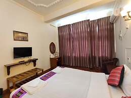 Mr. Charles Hotel
