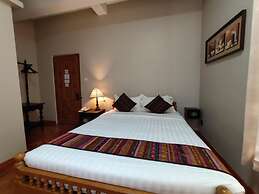 Mr. Charles Hotel