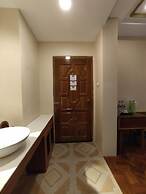Mr. Charles Hotel