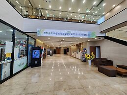 Seogwipo JS Hotel