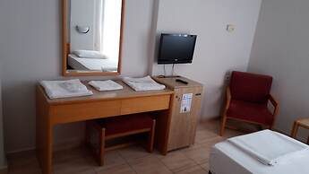 Isinda Hotel