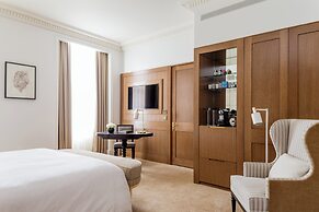 Four Seasons Hotel London at Tower Bridge