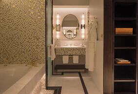 Four Seasons Hotel London at Tower Bridge