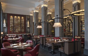 Four Seasons Hotel London at Tower Bridge