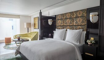 Four Seasons Hotel London at Tower Bridge