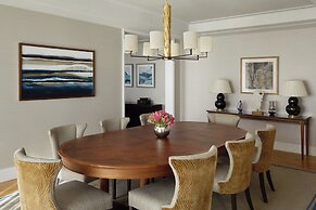 Four Seasons Hotel London at Tower Bridge