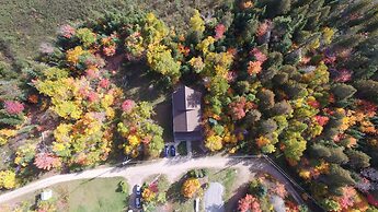 Warbler's Roost Country Inn B&B