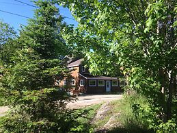 Warbler's Roost Country Inn B&B