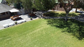 Daisy Country Lodge