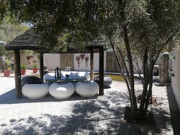 Daisy Country Lodge