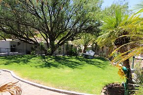 Daisy Country Lodge