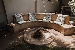 Caza Beach Guesthouse