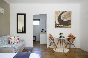 Caza Beach Guesthouse