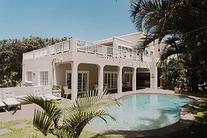 Caza Beach Guesthouse