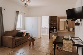 Caza Beach Guesthouse