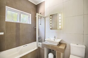 Caza Beach Guesthouse
