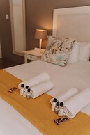 Caza Beach Guesthouse
