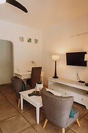 Caza Beach Guesthouse