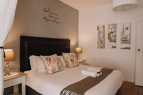 Caza Beach Guesthouse