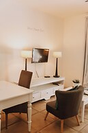 Caza Beach Guesthouse