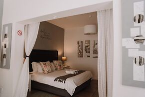 Caza Beach Guesthouse