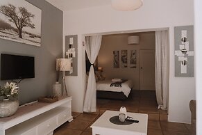 Caza Beach Guesthouse