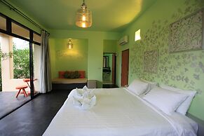 Hi - Scene Resort