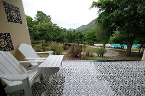 Hi - Scene Resort