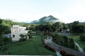 Hi - Scene Resort