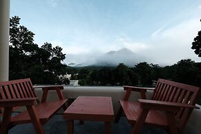Hi - Scene Resort