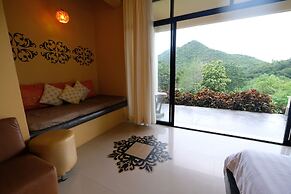 Hi - Scene Resort