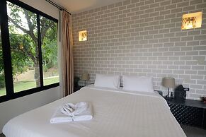 Hi - Scene Resort