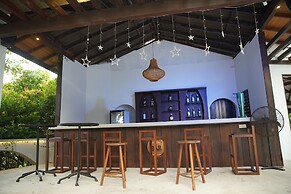 Fort Edge Retreat