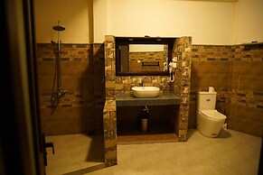 Fort Edge Retreat