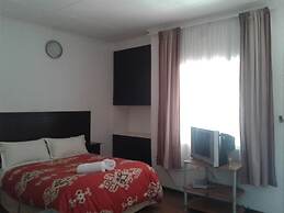 Road View Lodge