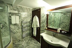 Asmali Hotel
