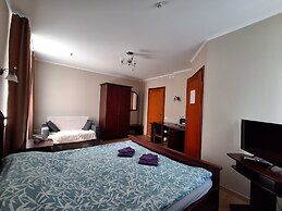 Hotel Duets