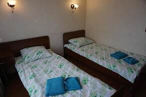 Hotel Duets