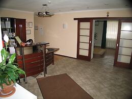 Hotel Duets