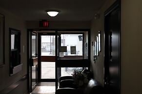 Morinville Plaza & Suites