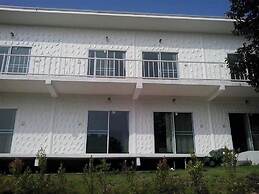WhiteRock Resort Pakchong
