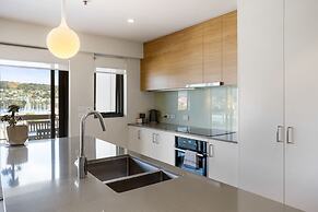 Kangaroo Bay Apartments