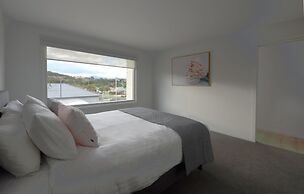 Kangaroo Bay Apartments