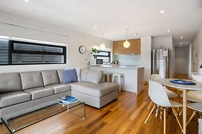 Kangaroo Bay Apartments