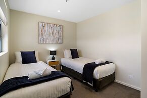 Kangaroo Bay Apartments