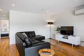 Kangaroo Bay Apartments