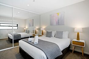 Kangaroo Bay Apartments